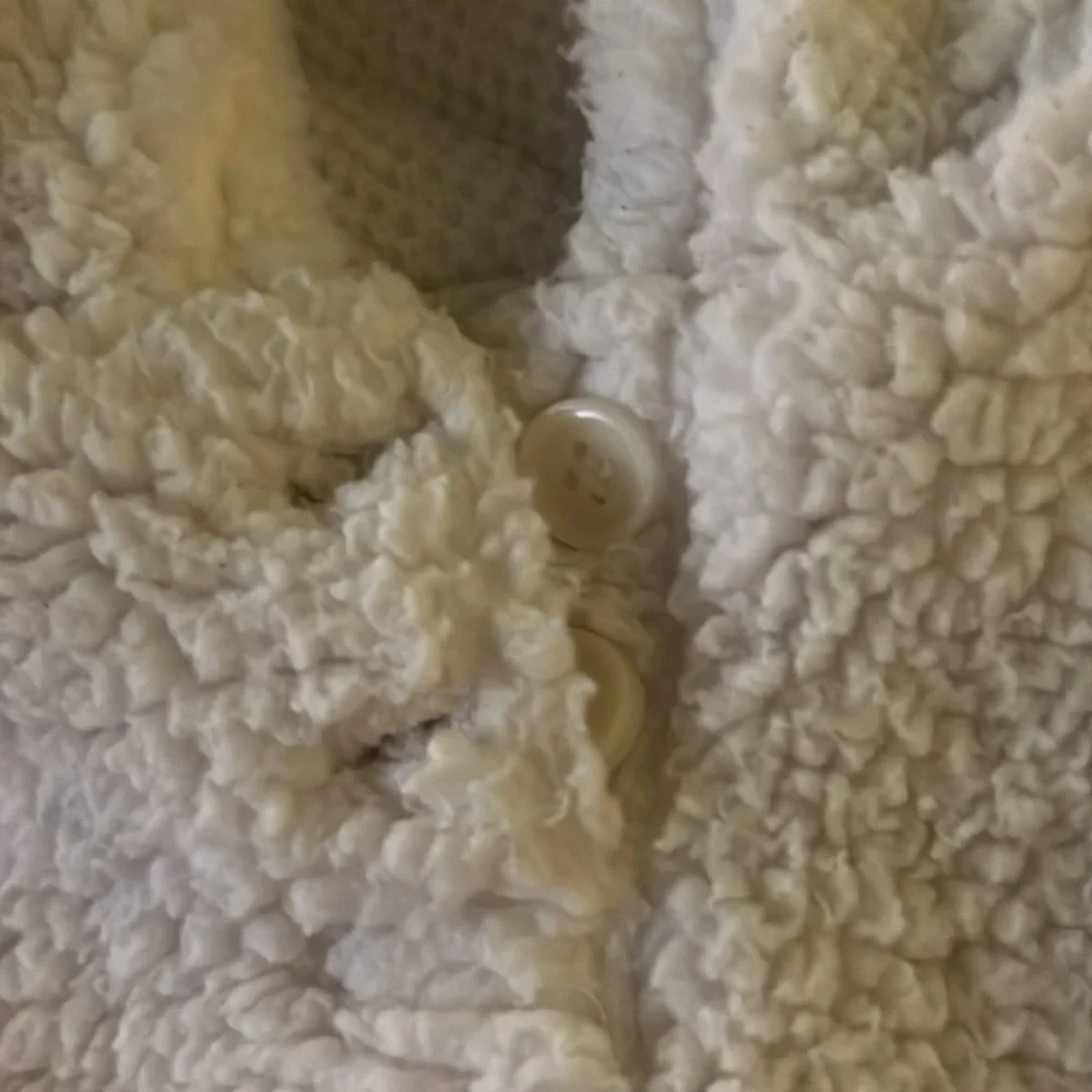 Fuzzy jacket - Picture 2 of 2